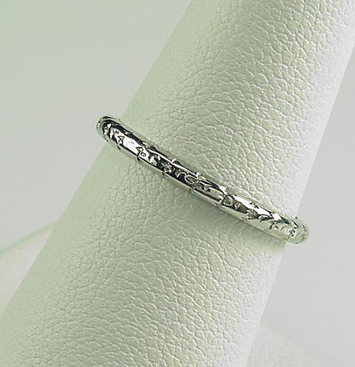 Antique Deco 18K Engraved Eternity Wedding Band Ring  